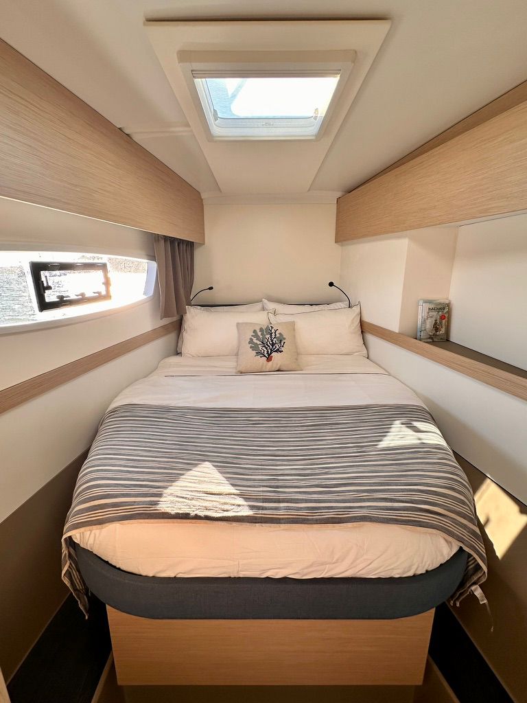 Cabine de convidados com cama de casal